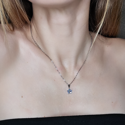 Pandantiv „Flower Spark” din oțel inoxidabil cu zirconiu cubic