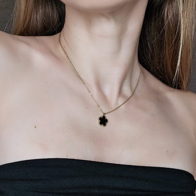 Pandantiv „Black Flower” din oțel inoxidabil placat cu aur 18K